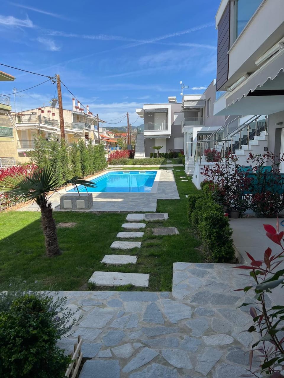 Property building, Day, Garden, Garden view, Pool view, Swimming pool