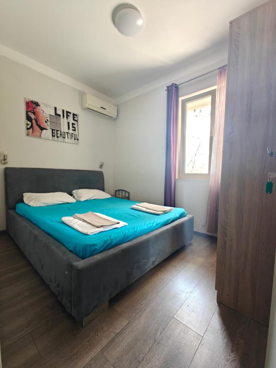 Bed, Photo of the whole room, Bedroom, towels, wardrobe