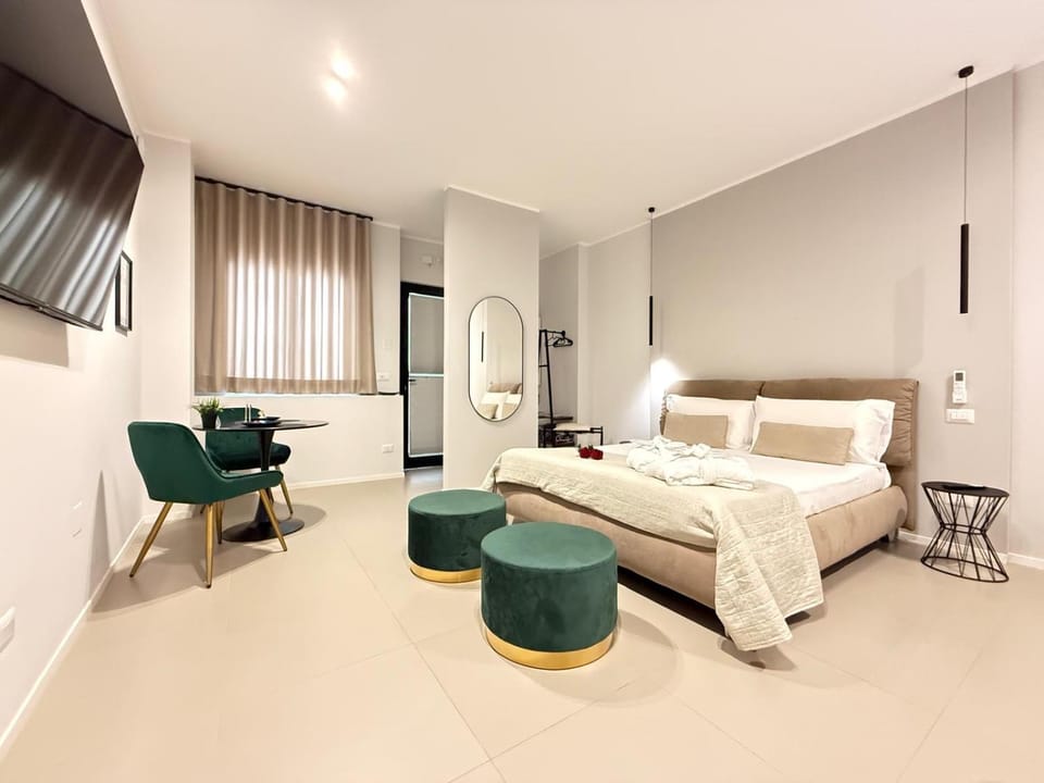 Bed, TV and multimedia, Living room, Photo of the whole room, Bedroom