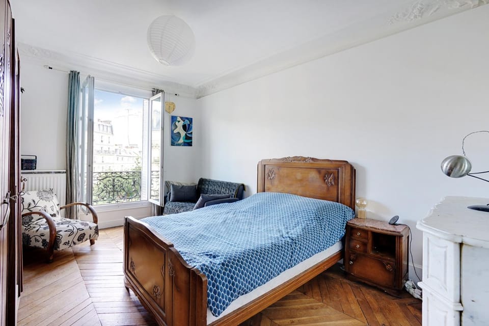 Appartement familial avec vue - République Apartment in Paris