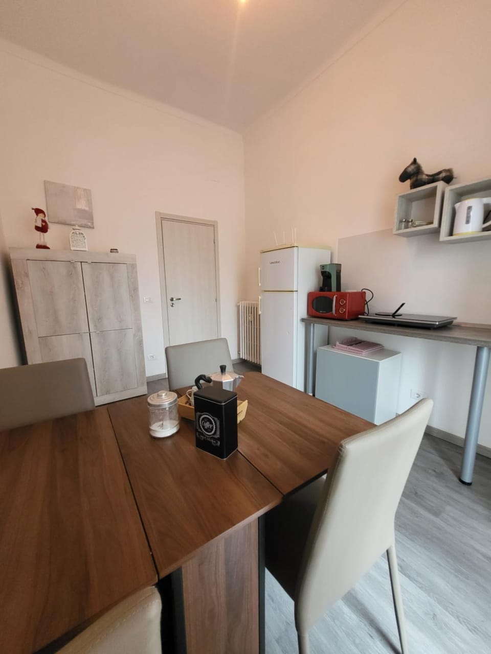 Kitchen or kitchenette, kitchen