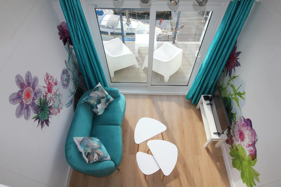 Chic apartment in the heart of Brighton Marina Apartment in Brighton