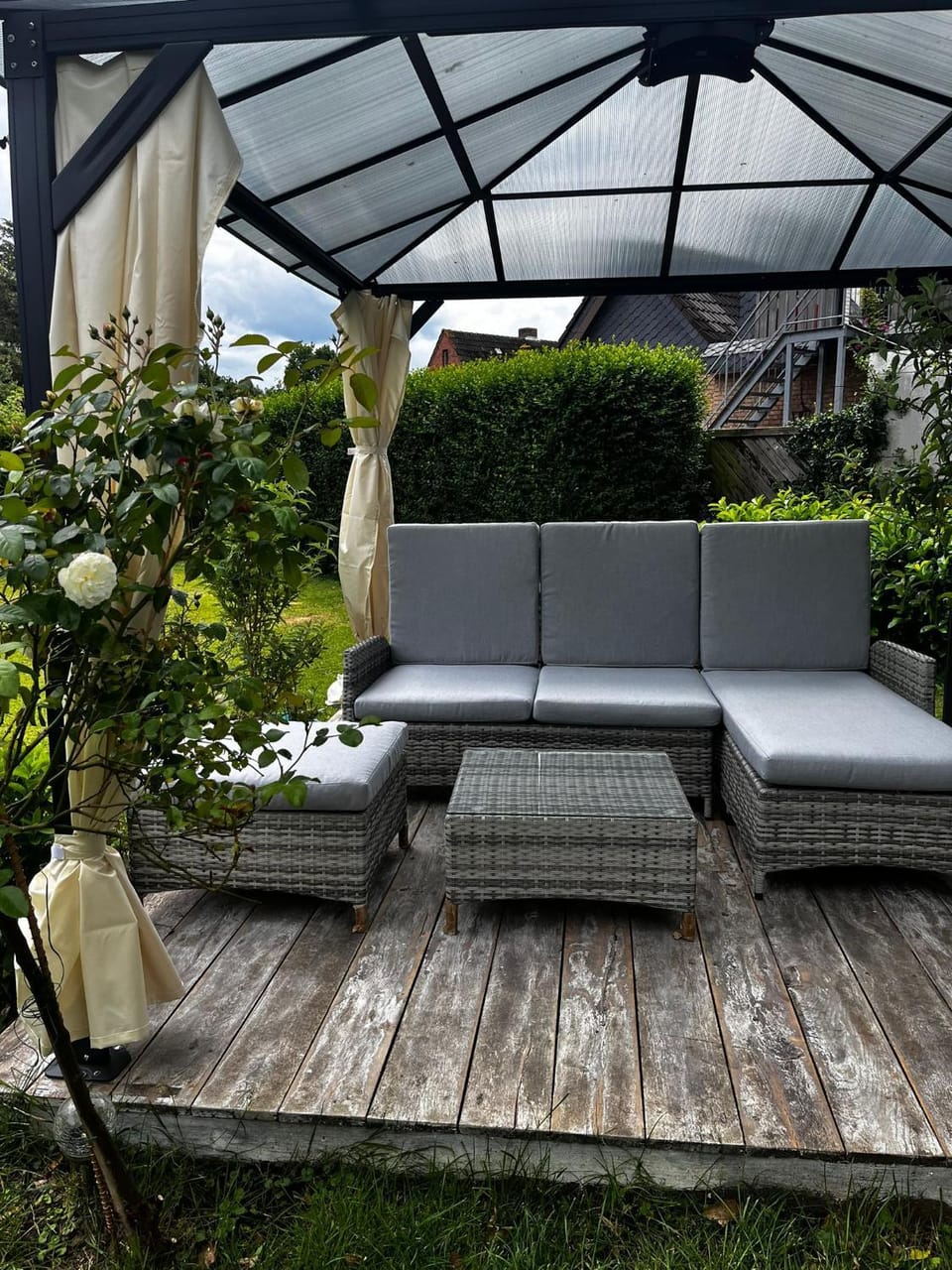 Garden, Garden, Seating area