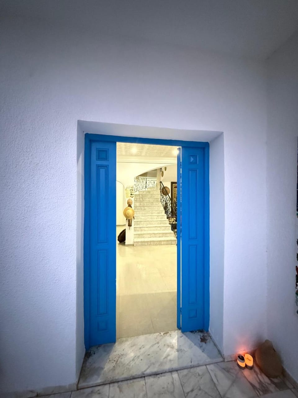 Facade/entrance