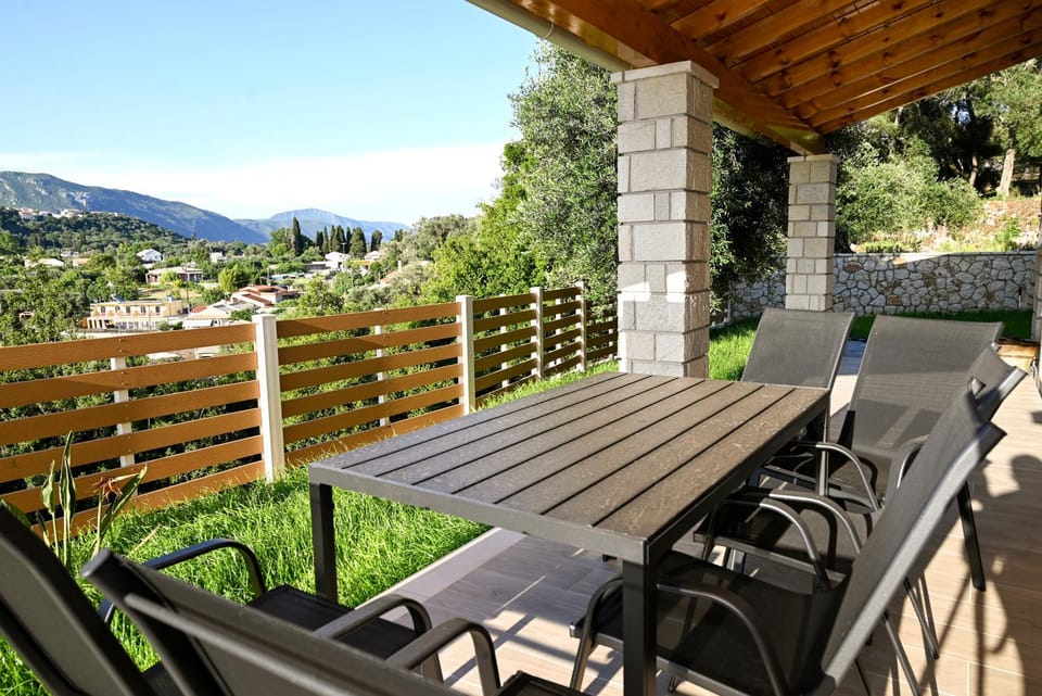 Balcony/Terrace, Mountain view