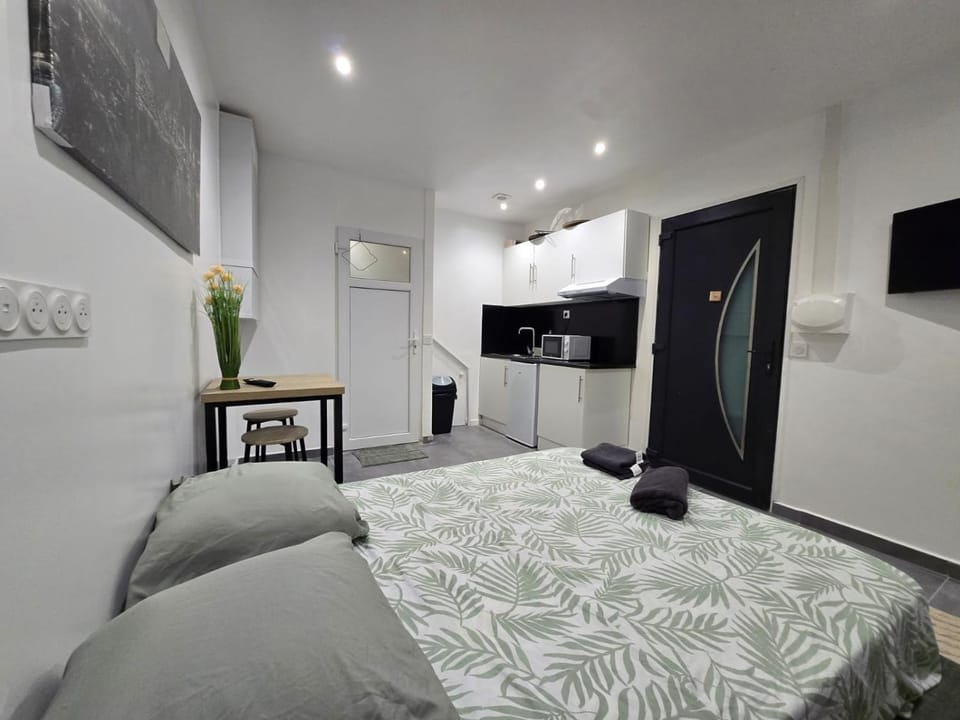 2 Studio Cosy Wifi a Meulan Apartment in Île-de-France