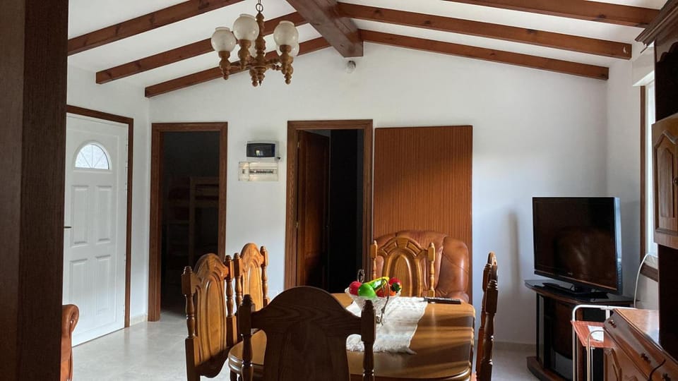 TV and multimedia, Living room, Dining area