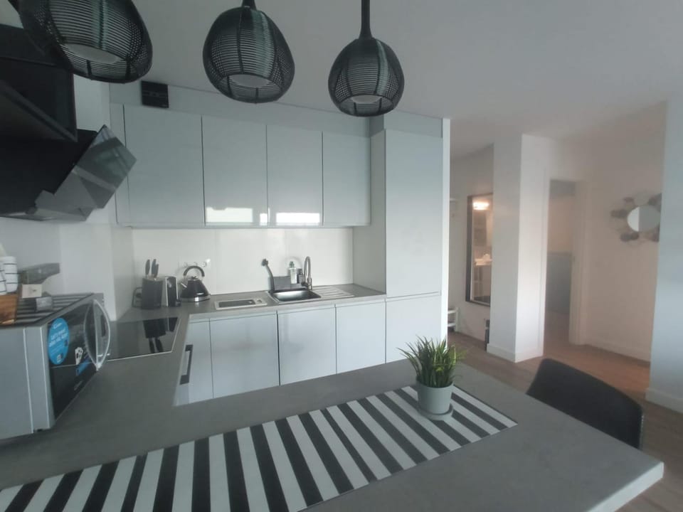 Dining area, dishwasher, stove