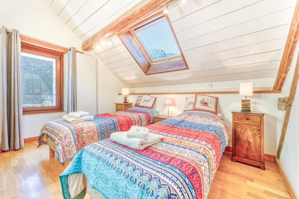 Chalet L'Argoat - Warm and cosy 6 bedroom chalet Chalet in Chamonix