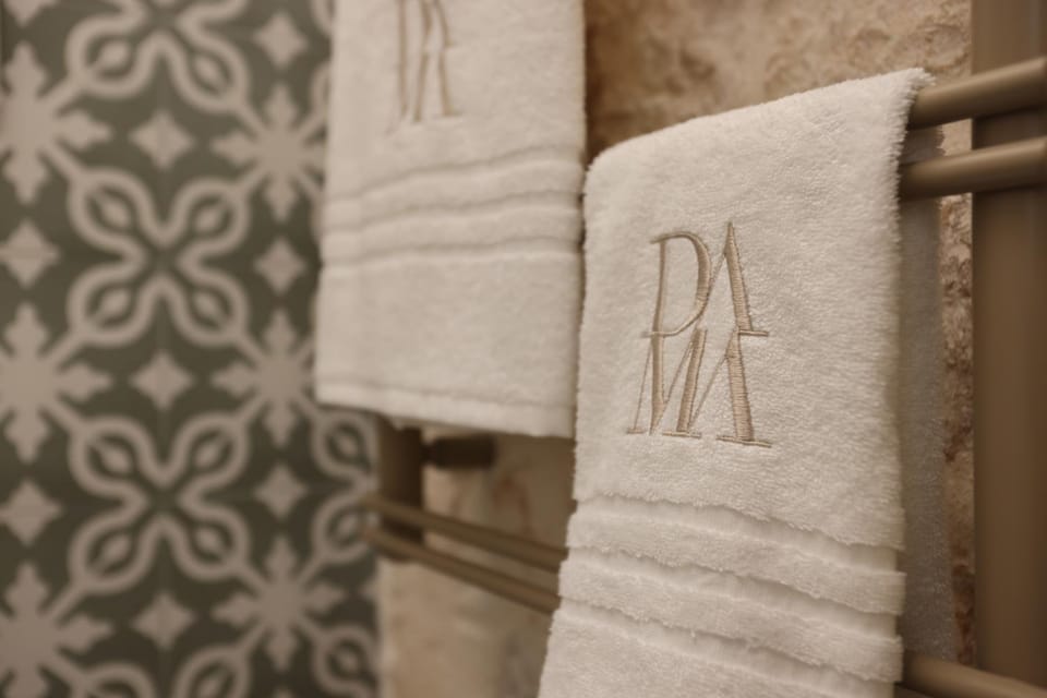 Bathroom, towels