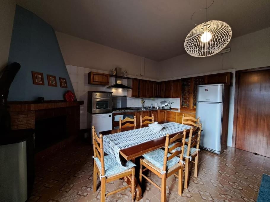 Kitchen or kitchenette, Dining area, dishwasher, oven, pet friendly, stove