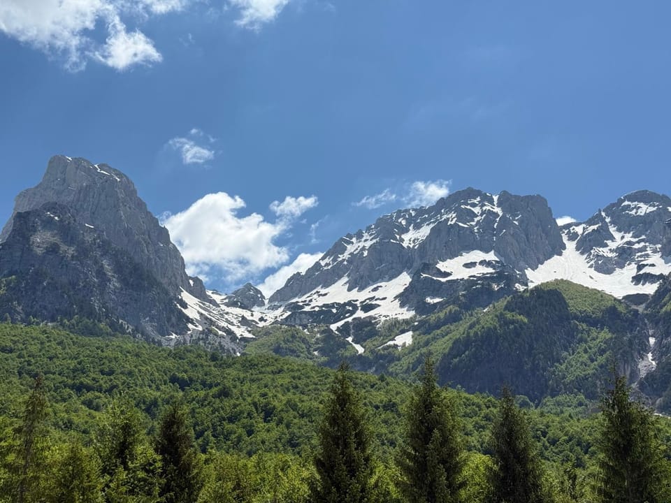 Bujtina Aroma E Malit Hotel in Montenegro