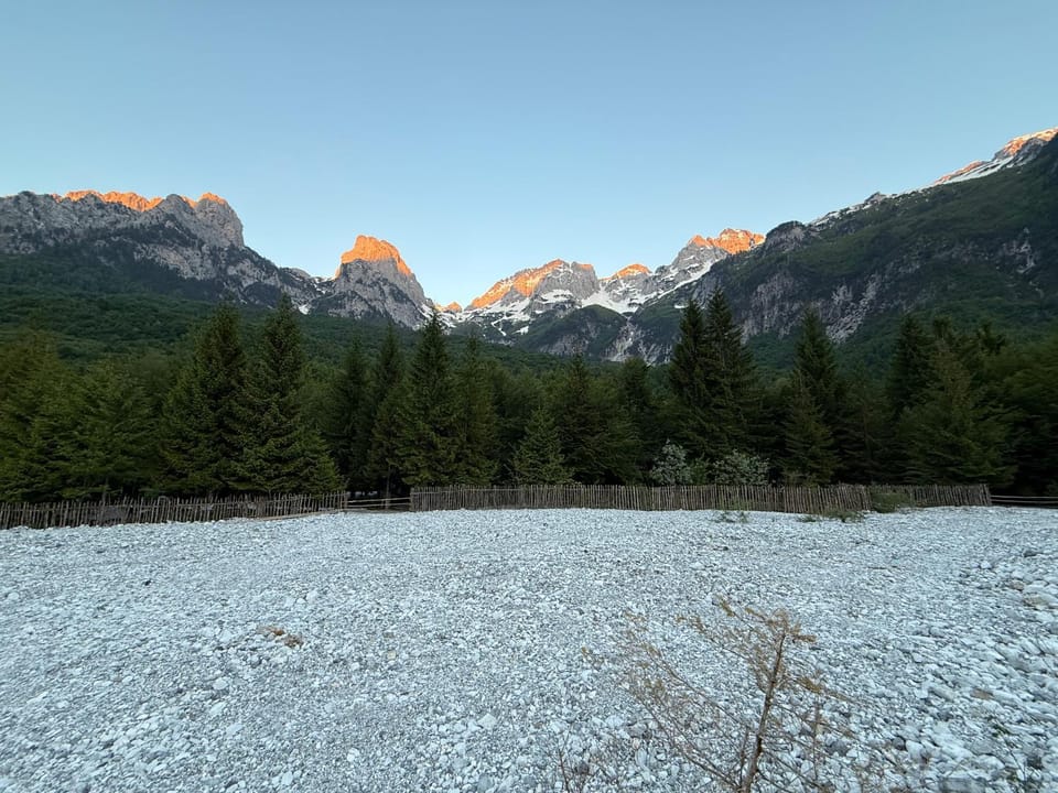 Bujtina Aroma E Malit Hotel in Montenegro