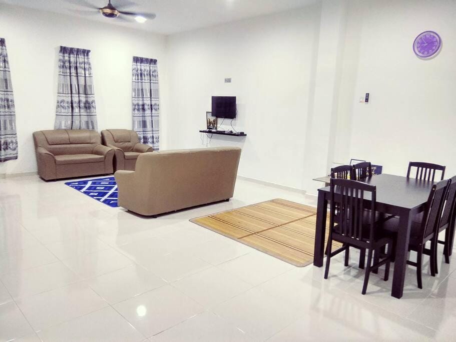 Aufa Alor Setar Near HSB 4 airconds Wifi House in Kedah