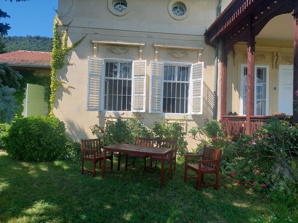 Villa Margaretha Apartment in Hungary