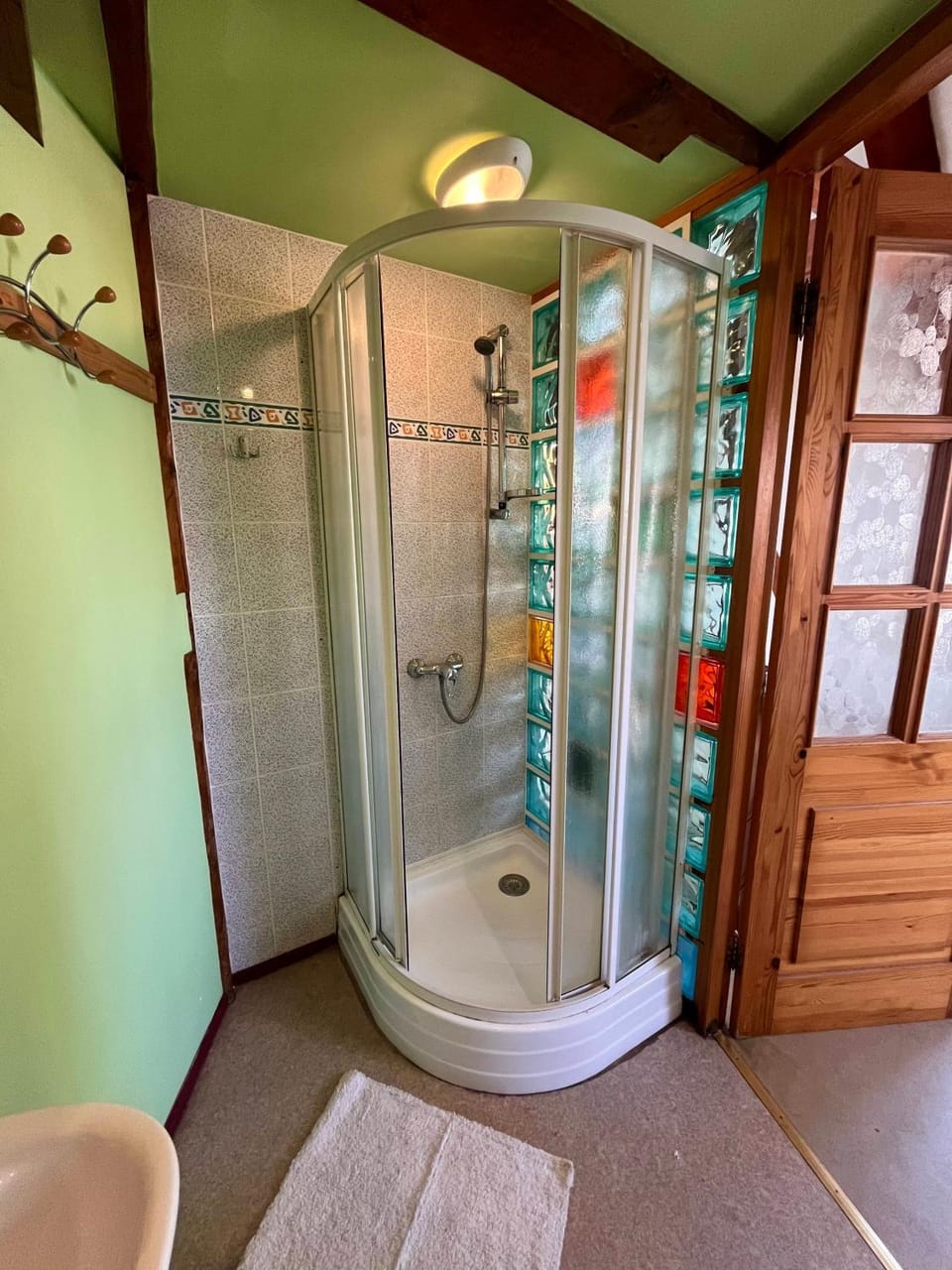 Shower, Bathroom, towels