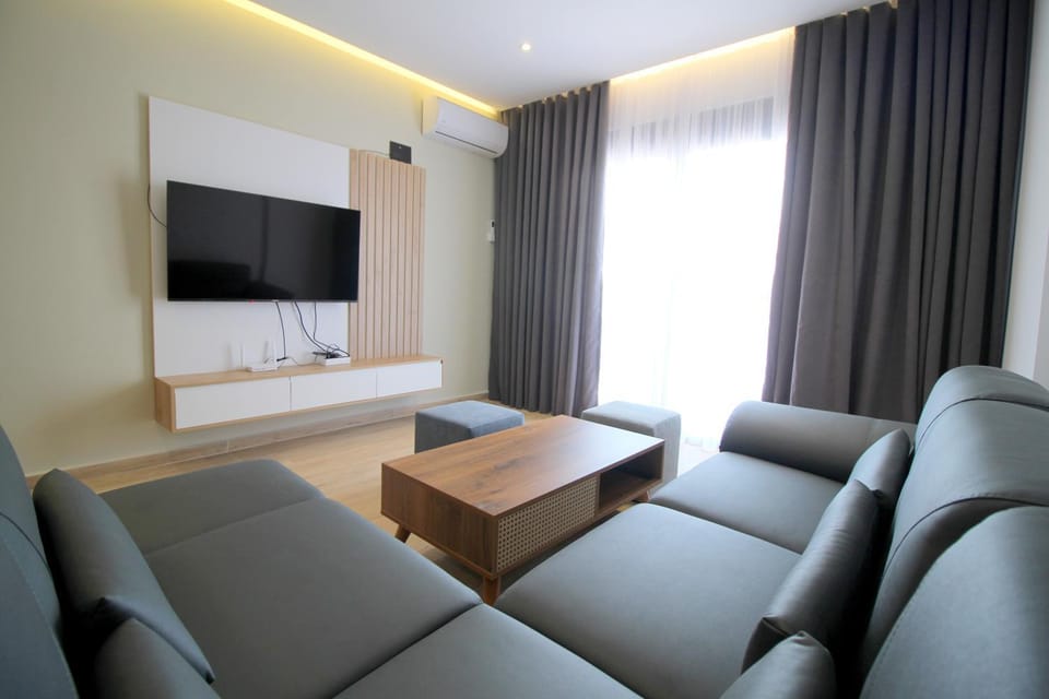 TV and multimedia, Seating area