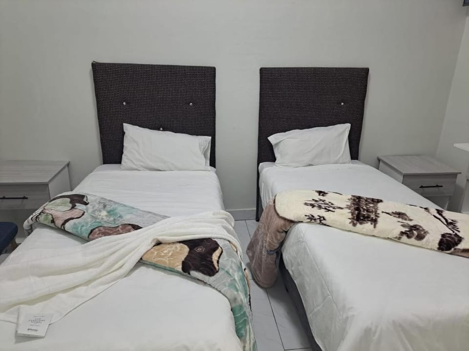 Abyssinia Guest House Bed and Breakfast in Cape Town