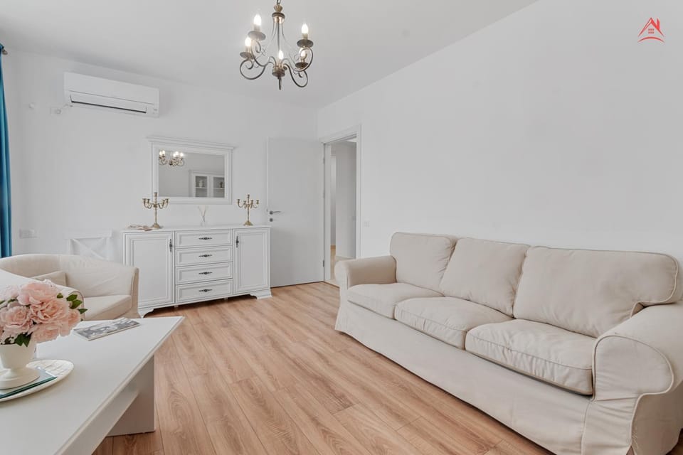 Kitchen or kitchenette, Living room, Seating area, Dining area, air conditioner