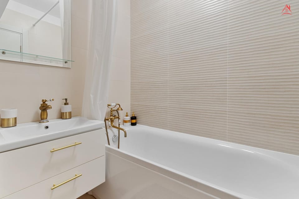 Bathroom, Bath