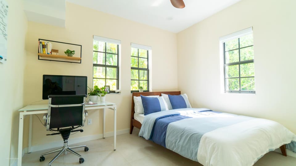 Villa Viscayne - Miami Modern Luxury with Pool & Spa Villa in Biscayne Park