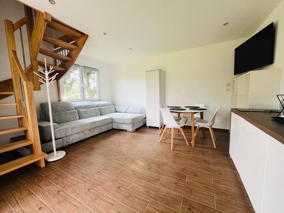 Communal lounge/ TV room, Dining area