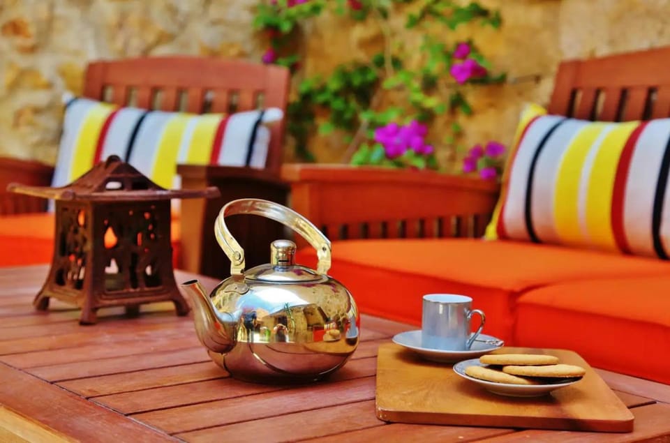 Coffee/tea facilities, Seating area