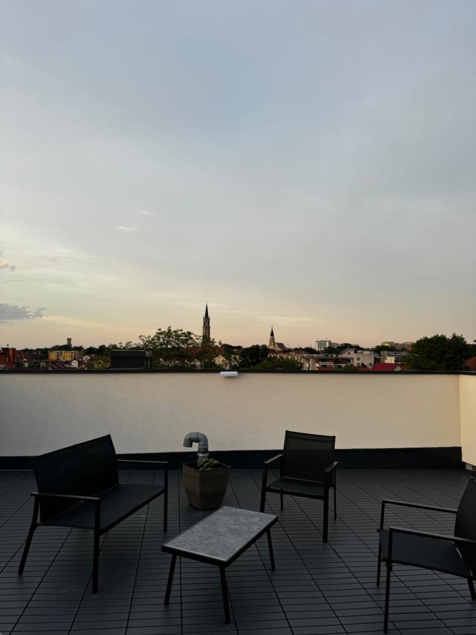 Natural landscape, View (from property/room), Balcony/Terrace, City view