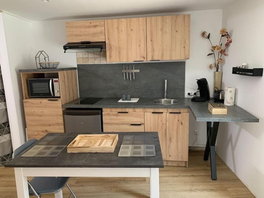 T2 Confort Netflix - Business Apartment in Île-de-France
