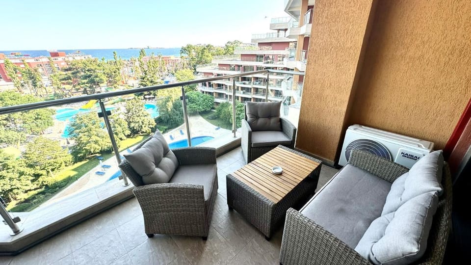 View (from property/room), Balcony/Terrace