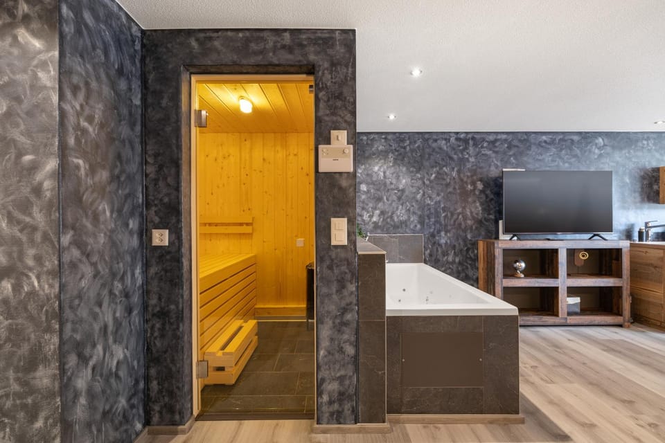 Sauna, Bath