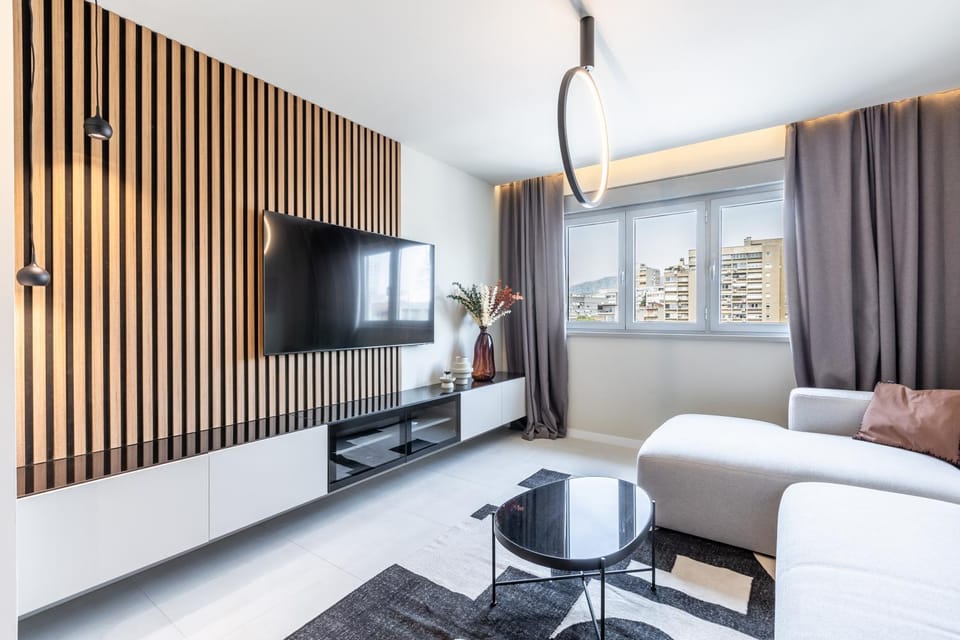 Communal lounge/ TV room, Living room, Seating area, Evening entertainment