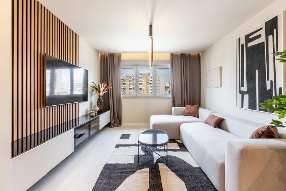 TV and multimedia, Photo of the whole room, Seating area, Bedroom