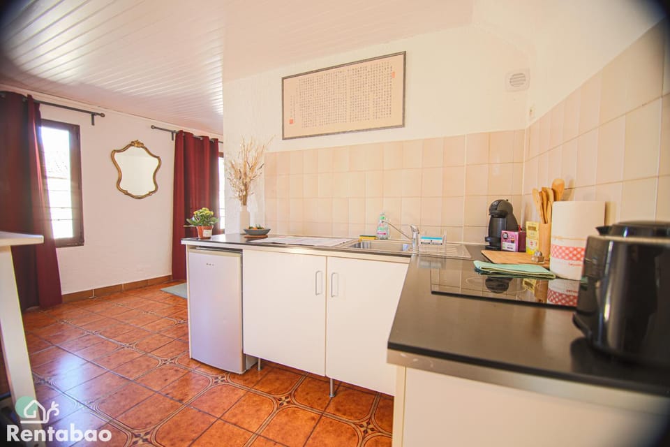 Coffee/tea facilities, Kitchen or kitchenette, Decorative detail