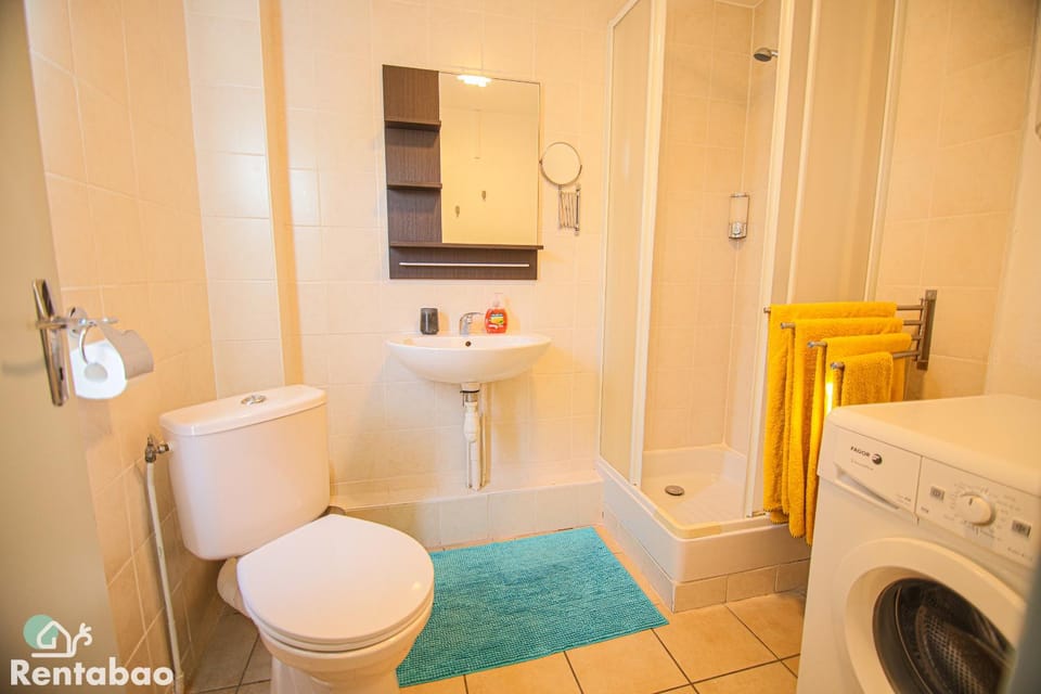 Bathroom, Photo of the whole room