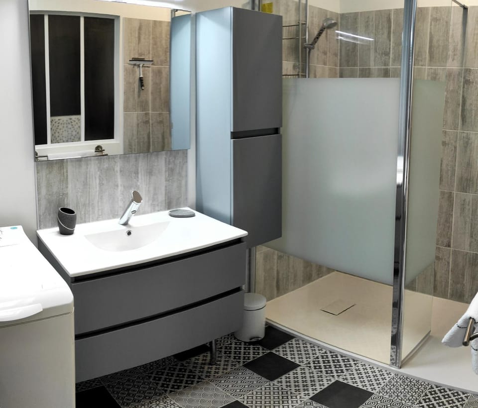 Gîte 4 pers L'Ainstant Présent Apartment in Auvergne-Rhône-Alpes