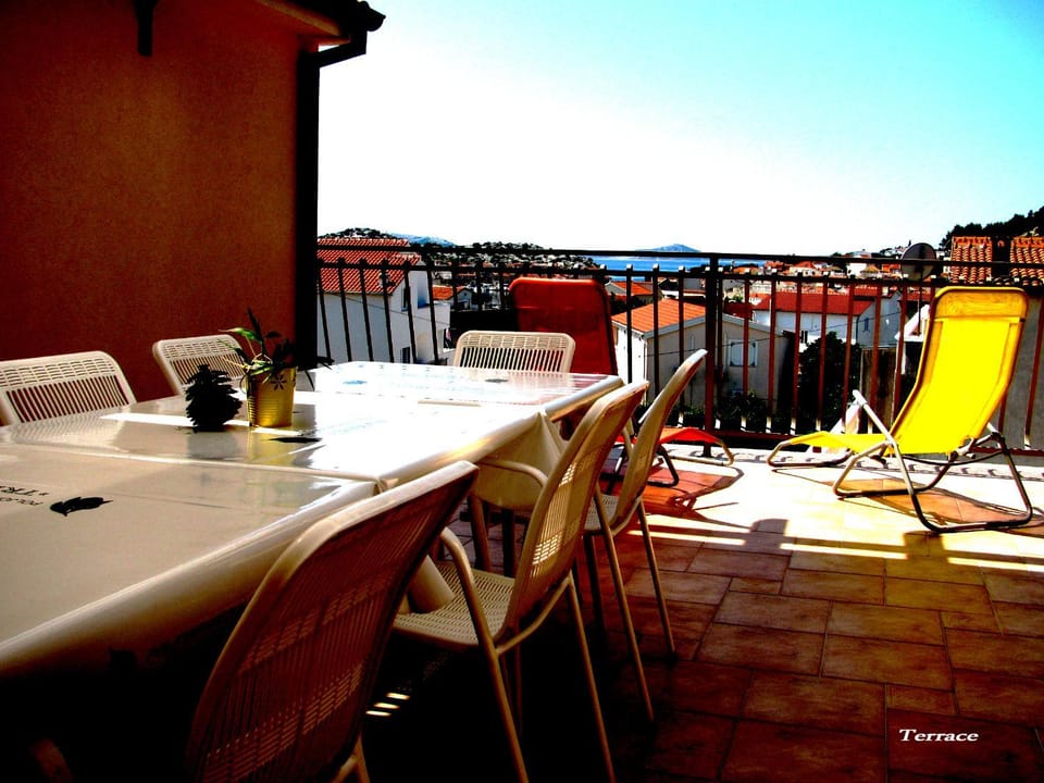 Activities, Balcony/Terrace, Evening entertainment, Sea view