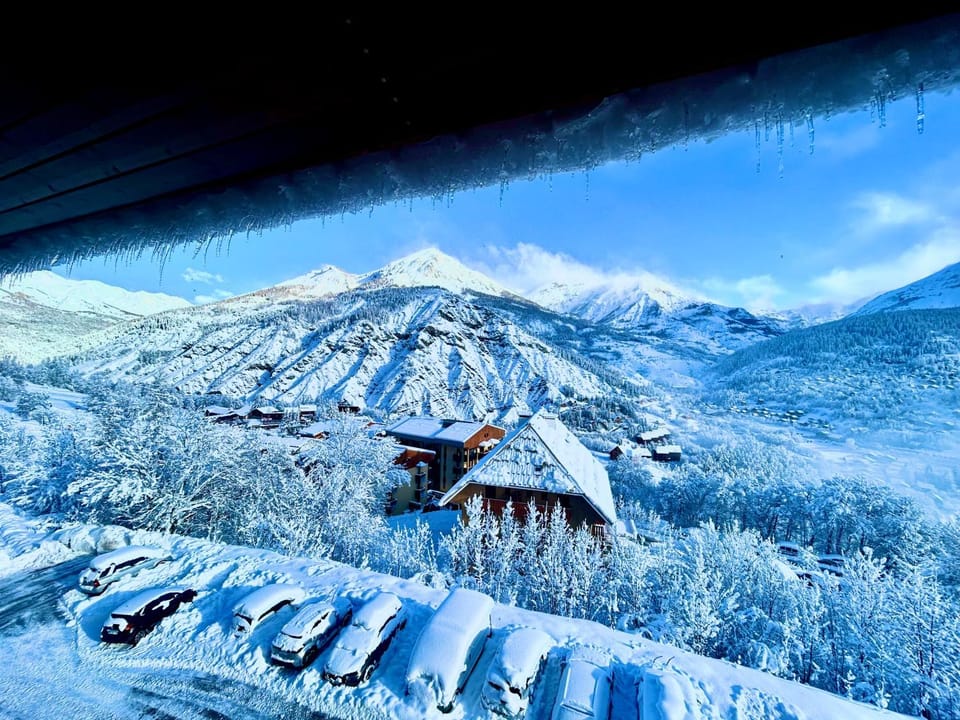 Duplex avec vue exceptionnelle parking et wifi gratuit Apartment in Allos