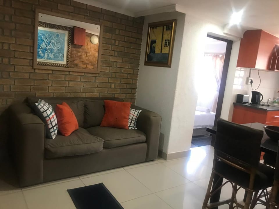 MELJAA GROUP Guesthouse Bed and Breakfast in Cape Town