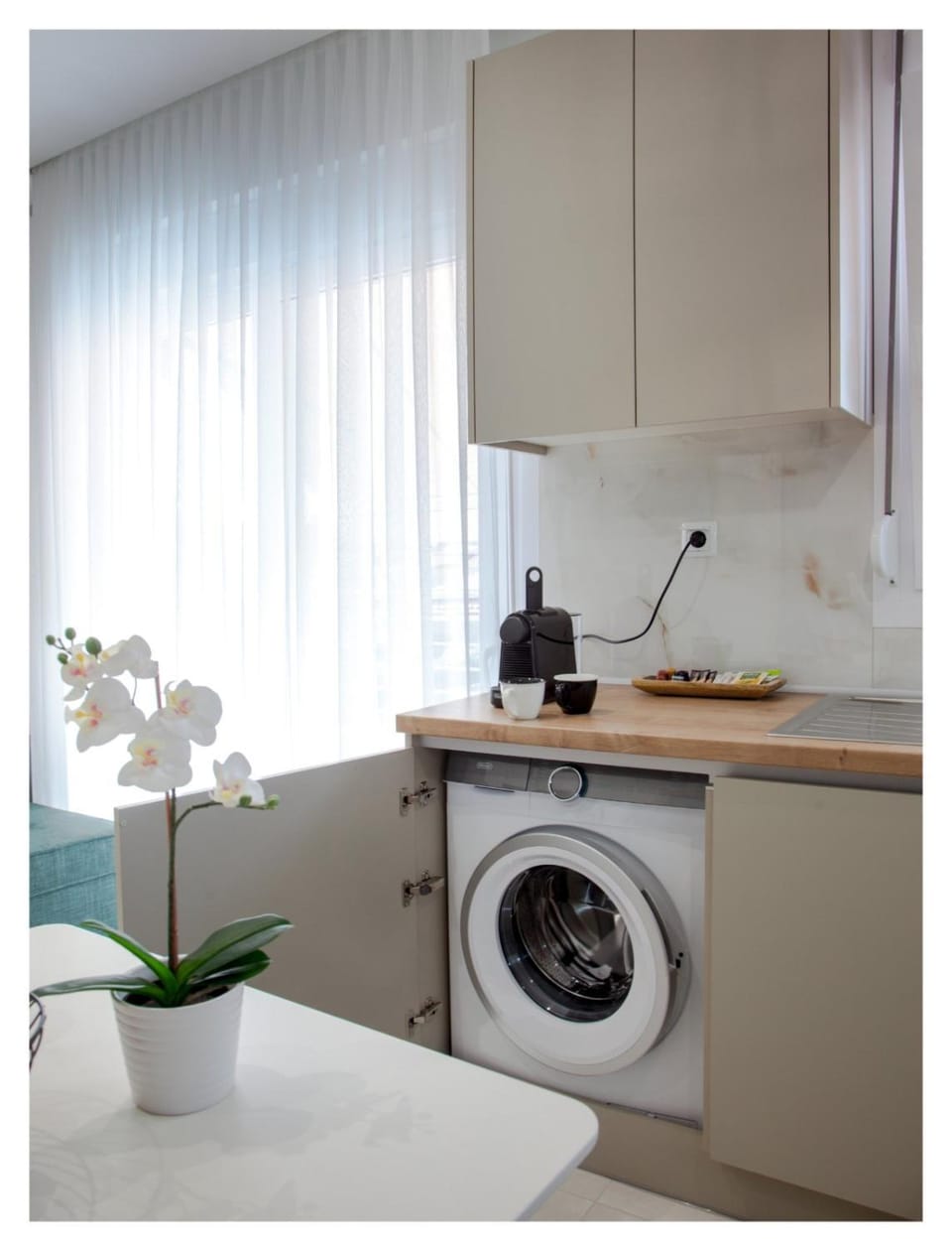 Ammoshine Apartment House in Nea Peramos