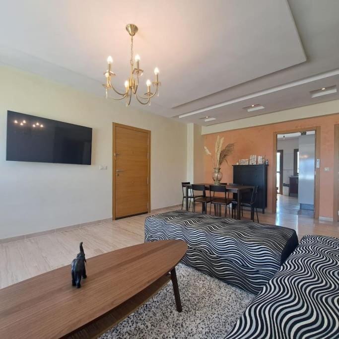 Rooftop - Vue mer - Plage - TGV Apartment in Tangier
