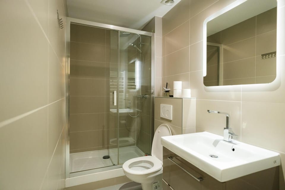 Beautiful yellow apartment near Marais and Bastille Apartment in Paris