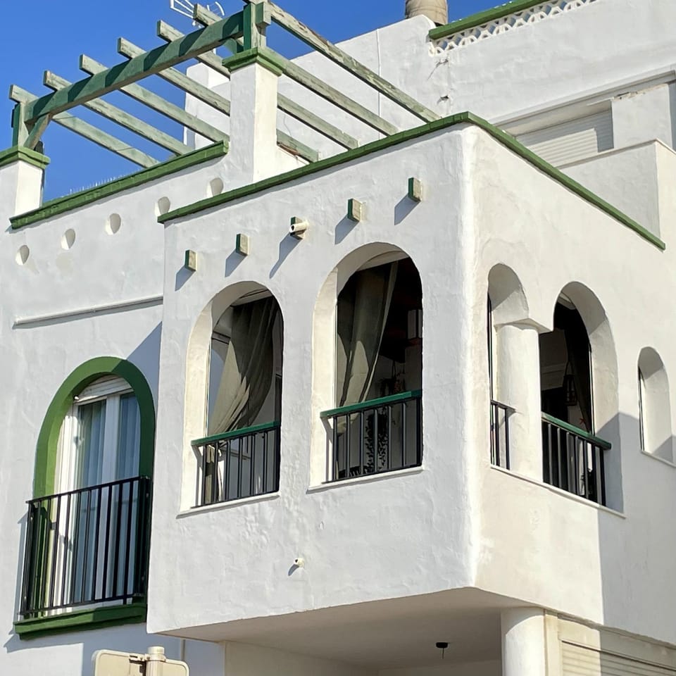 Property building, Balcony/Terrace