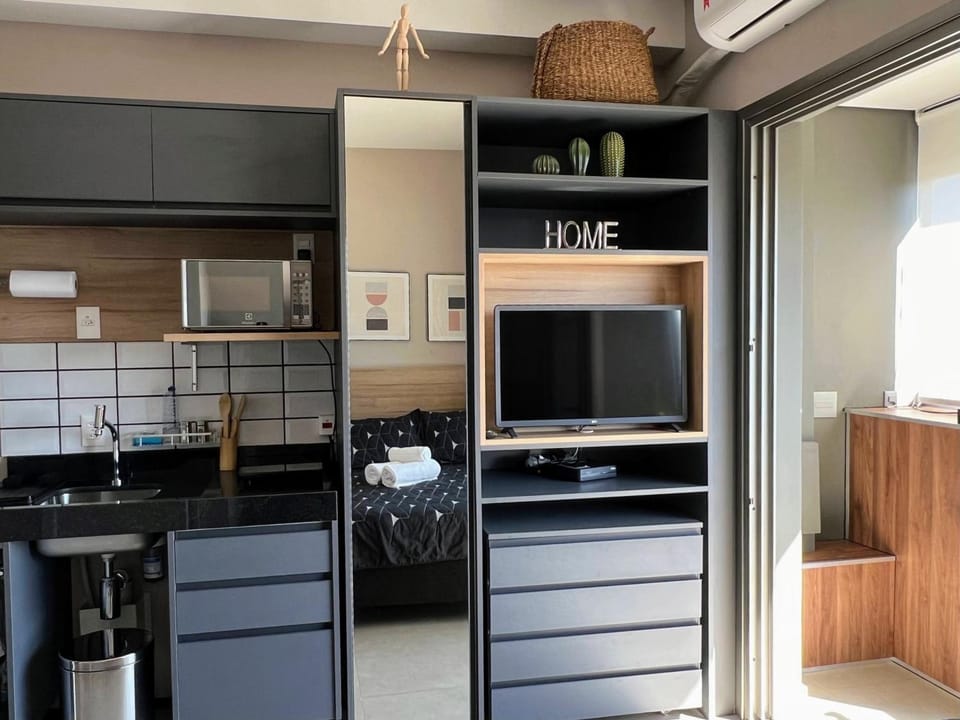 TV and multimedia, Kitchen or kitchenette, wardrobe