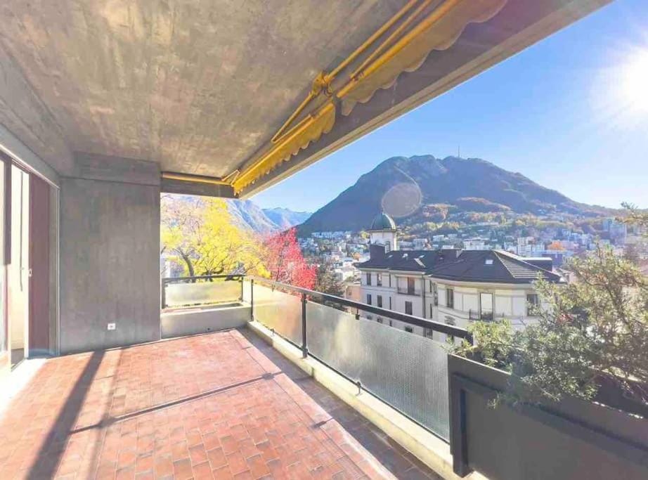 Balcony/Terrace, City view