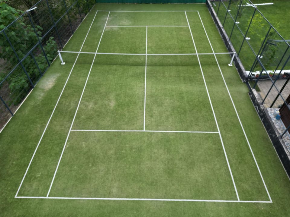 Tennis court