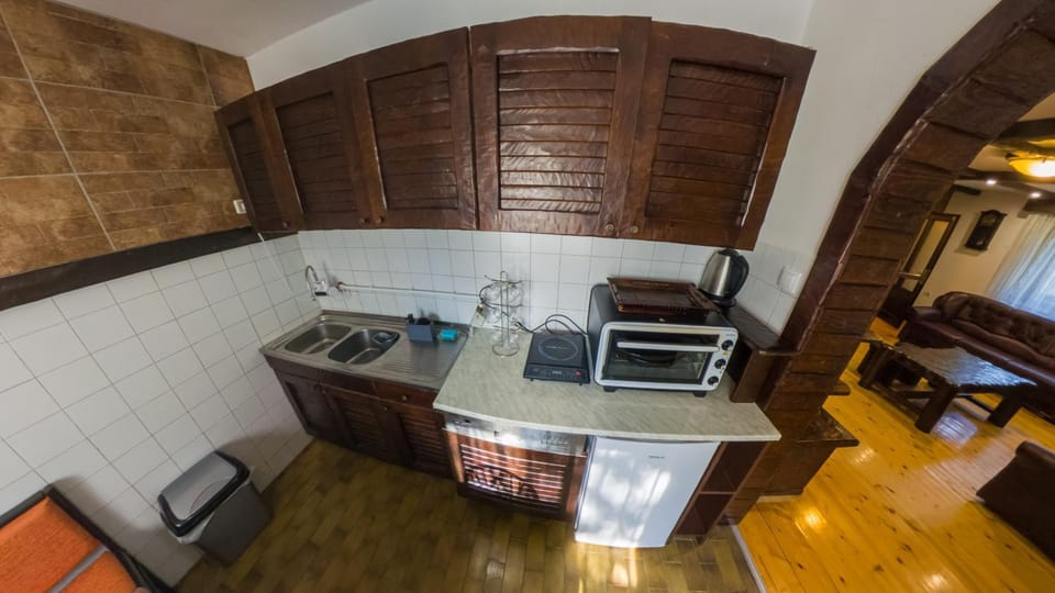Property building, Kitchen or kitchenette, dishwasher, minibar, oven, stove