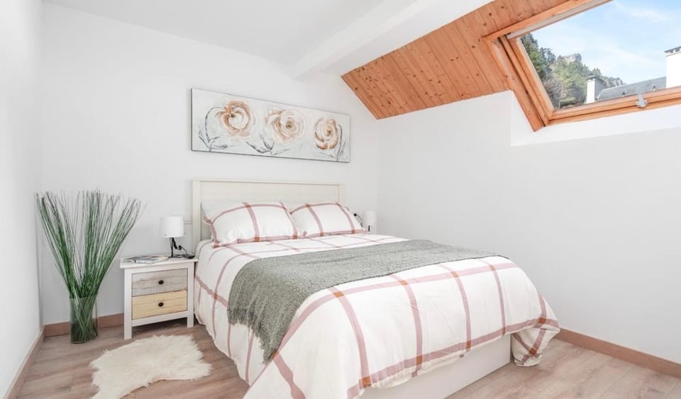 Ático Canfranc alquiler larga estancia Apartment in Aragon