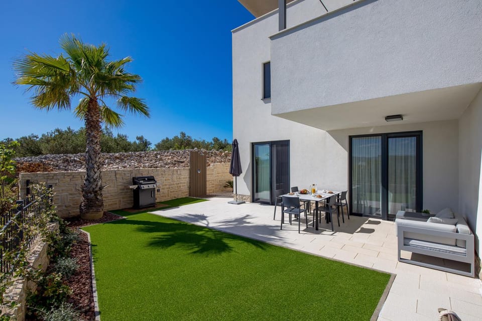 Patio, Garden, Garden, View (from property/room), Balcony/Terrace, Seating area, Garden view