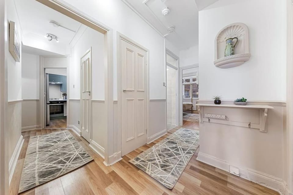 Brand New 3 Bedroom flat in Central London Apartment in London Borough of Camden
